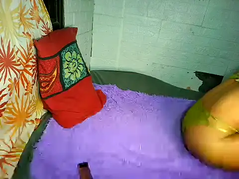 zoeytransph online show from 12-18-25, 09:03