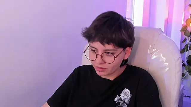 Nathaly ds online show from 04-18-26, 07:18