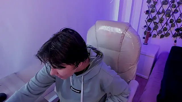 Nathaly ds online show from 10-25-25, 08:09