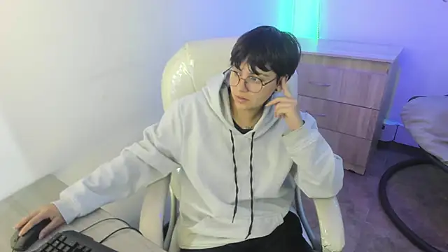 Nathaly ds online show from 11-28-25, 01:00