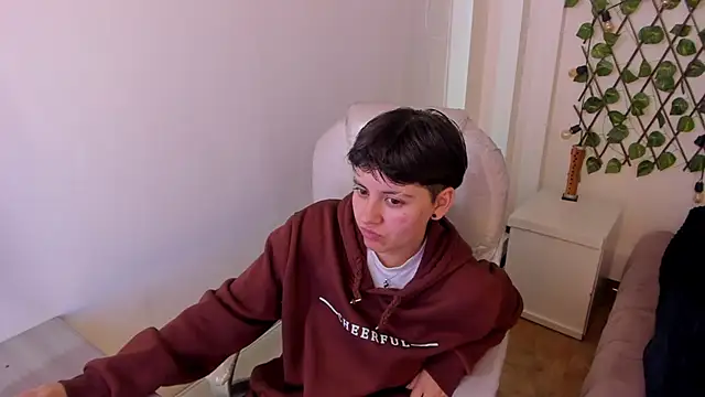 Nathaly ds online show from 10-27-25, 07:37