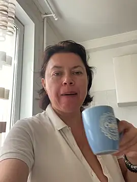 Kiravix online show from 10-13-25, 07:43