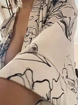 Kiravix online show from 03-06-26, 08:20