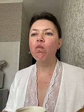 Kiravix online show from 04-13-26, 06:50