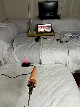 Ozge-SluttyScream69 online show from 11-26-25, 12:10