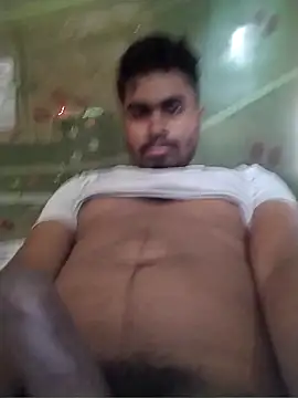Snapshot of Rohit4500 chatting on 06-08-26, 02:56 Rohit4500 online show from 06-08-26, 02:56