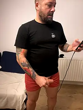 DavidMaros online show from 11-29-25, 05:40