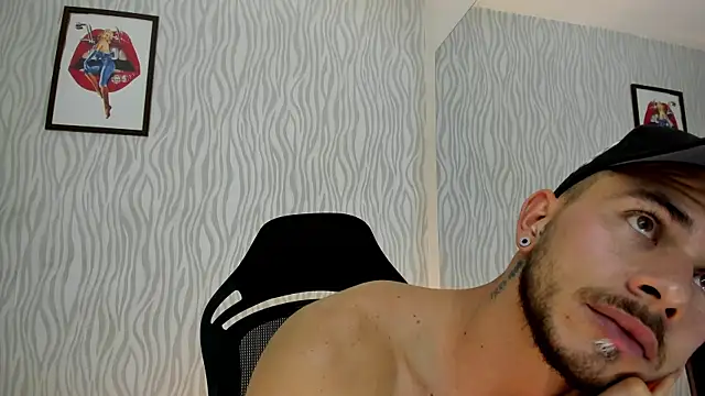 Snapshot of dylan_jacobx chatting on 10-14-25, 11:04 dylan jacobx online show from 10-14-25, 11:04