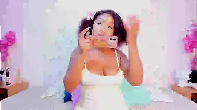 Snapshot of Emmadancer chatting on 09-17-25, 08:00 Emmadancer online show from 09-17-25, 08:00