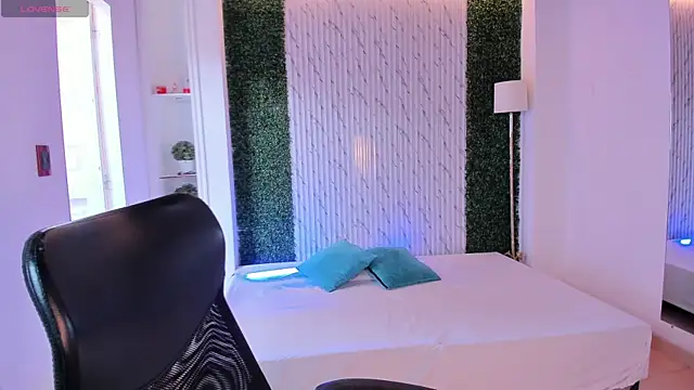 sofiacaramel online show from 12-03-25, 04:17