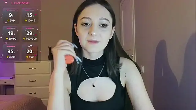 white liillyy online show from 05-04-26, 10:01