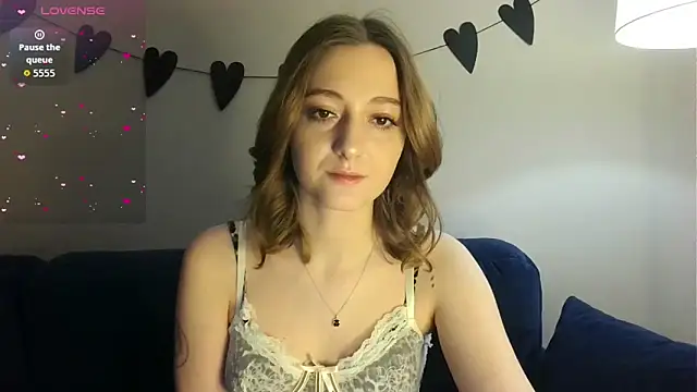 white liillyy online show from 02-16-26, 09:24