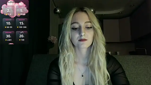 white liillyy online show from 09-15-25, 10:21