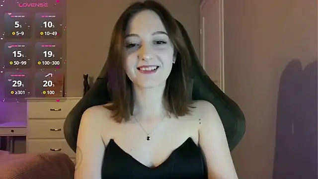 white liillyy online show from 04-06-26, 09:27