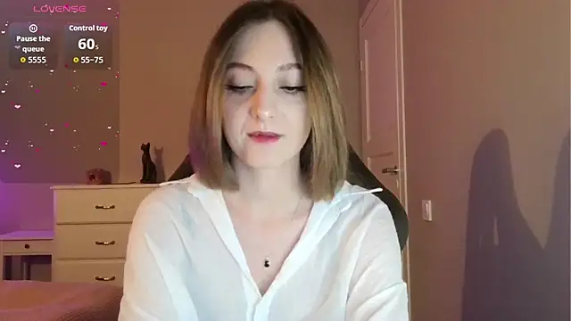 white liillyy online show from 06-23-26, 08:40
