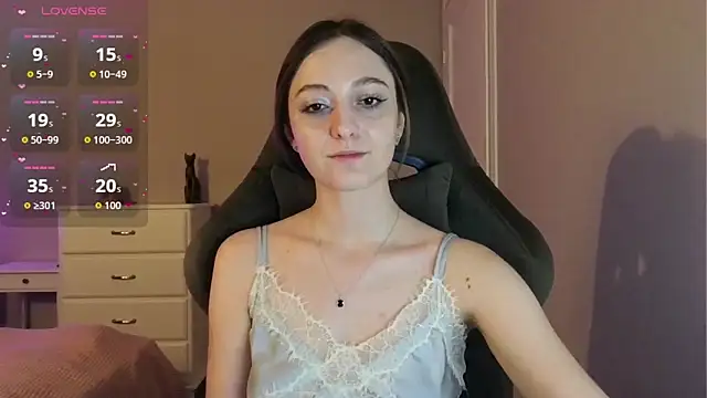 white liillyy online show from 06-14-26, 10:55