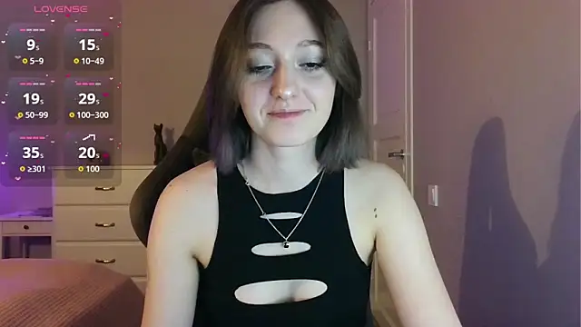 white liillyy online show from 05-13-26, 09:22