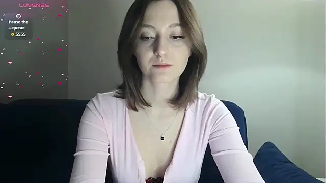 white liillyy online show from 03-07-26, 08:03