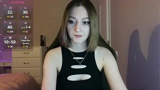 white liillyy online show from 06-13-26, 08:07