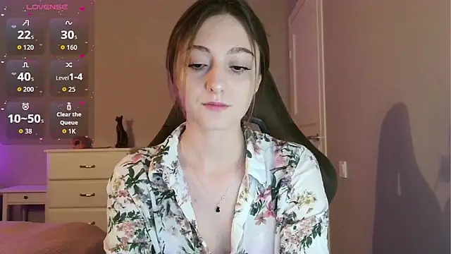 white liillyy online show from 06-22-26, 09:23