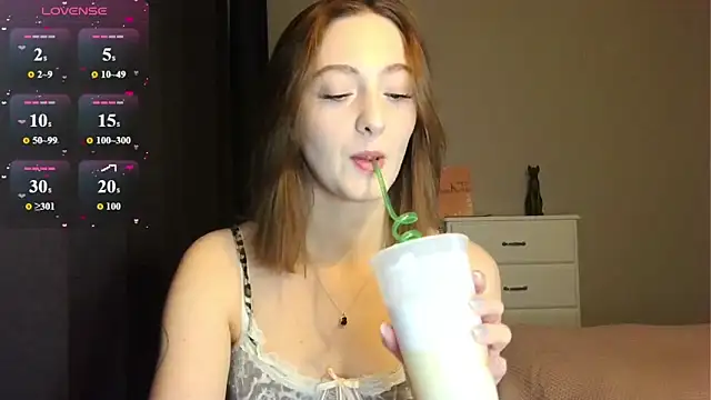 white liillyy online show from 03-27-26, 09:49