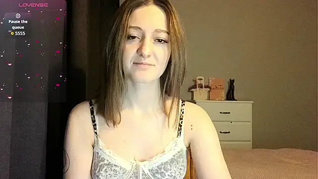 white liillyy online show from 02-05-26, 10:05