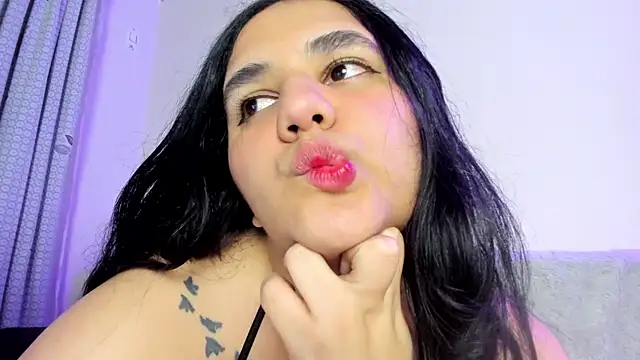 OnlyCurvySofi online show from 10-15-25, 12:31
