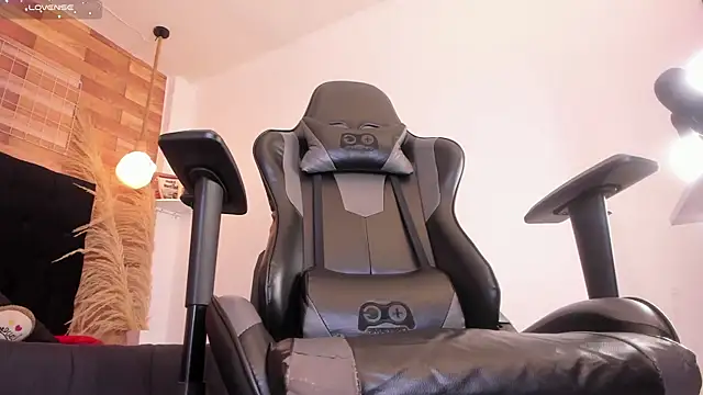 Emily brown04 online show from 12-15-25, 11:16