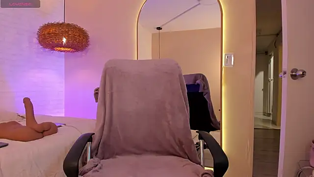 Mia mtnz02 online show from 09-25-25, 01:22