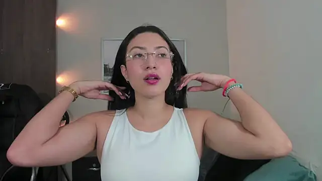 victoria flores1 online show from 11-07-25, 04:22