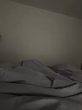 tashaninlife online show from 11-29-25, 04:23