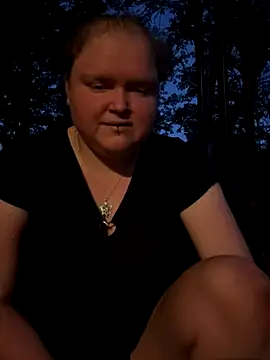 Snapshot of KadiSparkle chatting on 09-28-25, 12:17 KadiSparkle online show from 09-28-25, 12:17