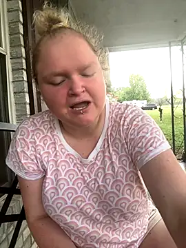 Snapshot of KadiSparkle chatting on 09-23-25, 12:45 KadiSparkle online show from 09-23-25, 12:45