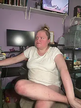 Snapshot of KadiSparkle chatting on 09-18-25, 08:45 KadiSparkle online show from 09-18-25, 08:45