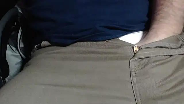 Snapshot of whitewagonsuck chatting on 02-16-26, 11:46 whitewagonsuck online show from 02-16-26, 11:46