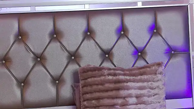 LunaHart online show from 03-01-26, 02:28