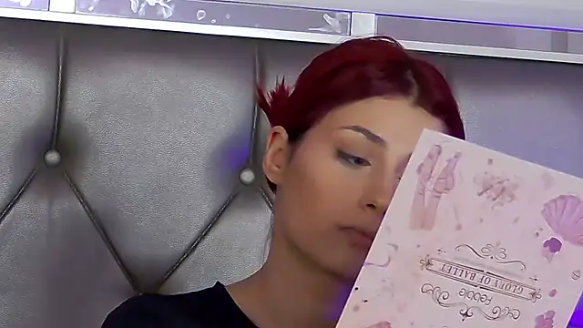 Snapshot of LunaHart chatting on 03-22-26, 01:01 LunaHart online show from 03-22-26, 01:01