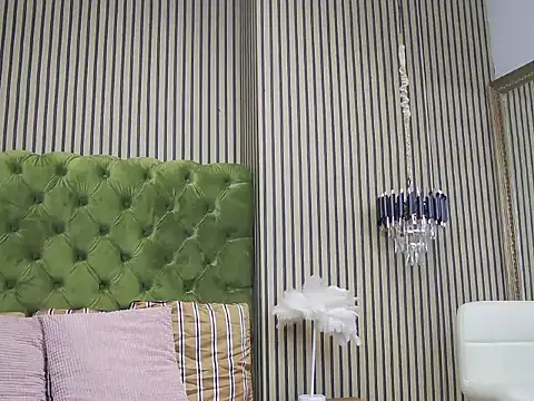 LunaHart online show from 11-11-25, 07:19