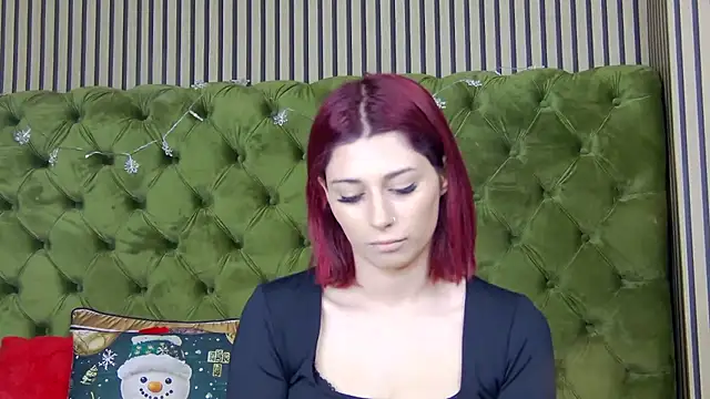 LunaHart online show from 12-20-25, 03:26