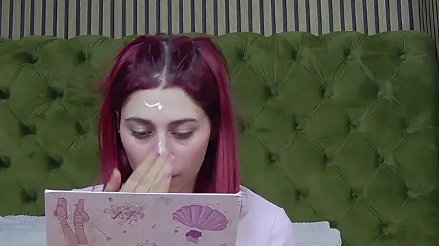 LunaHart online show from 02-04-26, 12:33