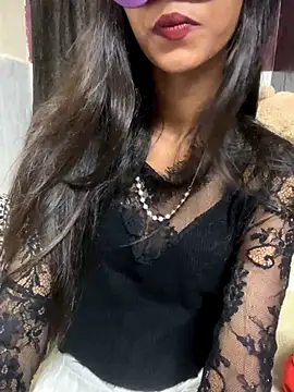 Snapshot of Desire_Zoya chatting on 10-15-25, 08:28 Desire Zoya online show from 10-15-25, 08:28