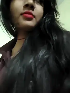 Snapshot of RAYI_Queen_2 chatting on 11-08-25, 12:09 RAYI Queen 2 online show from 11-08-25, 12:09