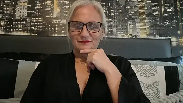 Velvet-Secrets online show from 10-21-25, 09:52