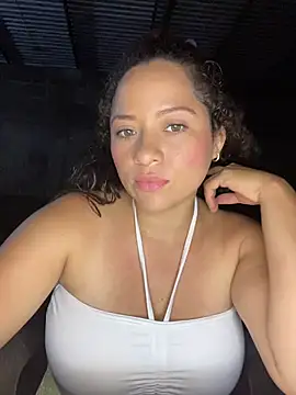 Snapshot of sabrossa chatting on 06-14-26, 05:30 sabrossa online show from 06-14-26, 05:30