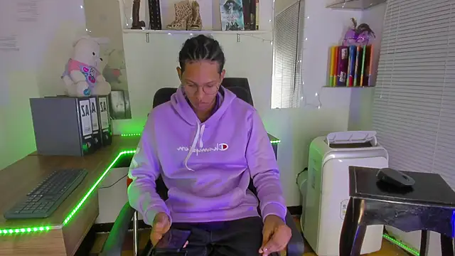 DEAMOL online show from 02-06-26, 01:18