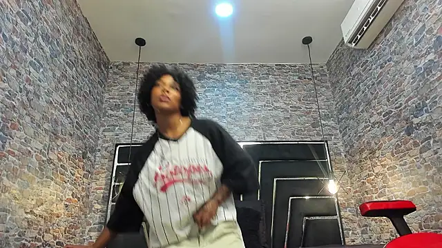 WILD FIREE  online show from 02-19-26, 07:22