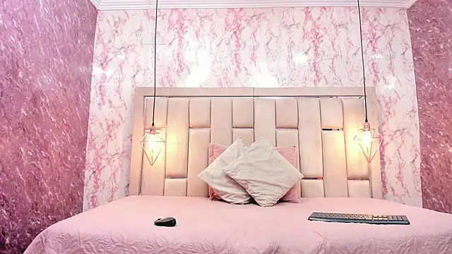 WILD FIREE  online show from 11-20-25, 07:47