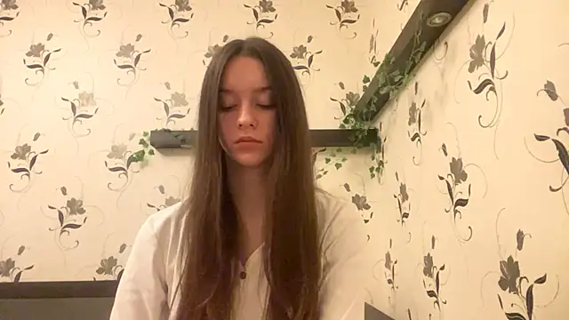Snapshot of AshleyEady chatting on 10-02-25, 09:18 AshleyEady online show from 10-02-25, 09:18