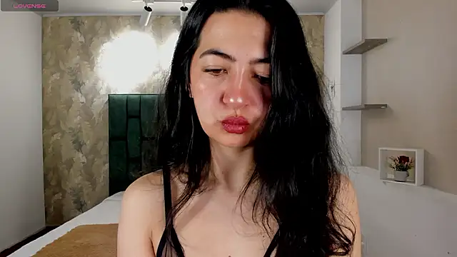 Saya Amaretto1 online show from 02-18-26, 08:27