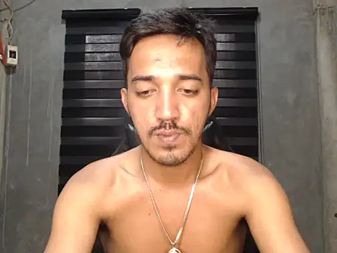 Snapshot of RowyCam chatting on 09-14-25, 06:47 RowyCam online show from 09-14-25, 06:47